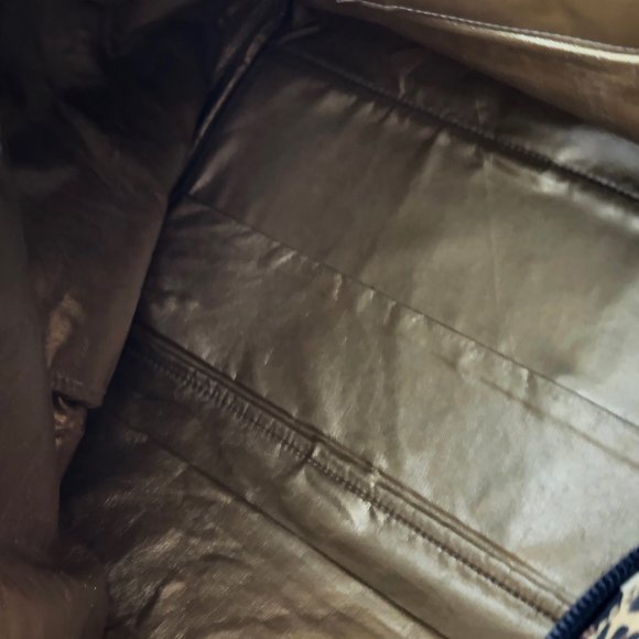 Versace Baroque Cheetah Duffle Bag - Picture 13 of 14